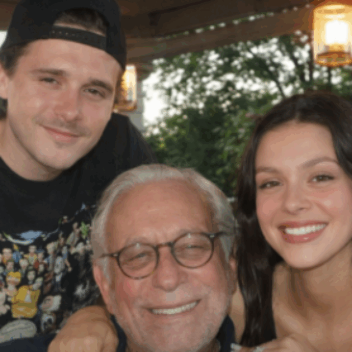 Nelson Peltz, il papà di Nicola, colto di sorpresa con una domanda sui Beckham risponde così: “Rappresentano tutta un’altra storia, ma vi dico che mio genero è fantastico”