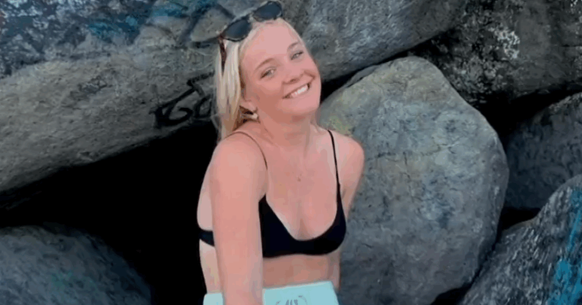 Lo zaino si blocca nella seggiovia di un impianto sciistico: una 22enne muore per arresto cardiaco. L’azienda sotto accusa: “Collaboriamo con la polizia”