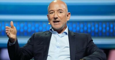 Copertina di Washington Post elimina la redazione sportiva e taglia i corrispondenti. New York Times: quasi 13 milioni di abbonati digitali