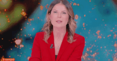 Copertina di “Vannacci si fa vedere in questo modo virile… Sarà come Mussolini? Sarebbe da capire, perché ha a che fare con l’insicurezza”: le parole di Marina La Rosa a E’ sempre cartabianca e l’imbarazzo in studio