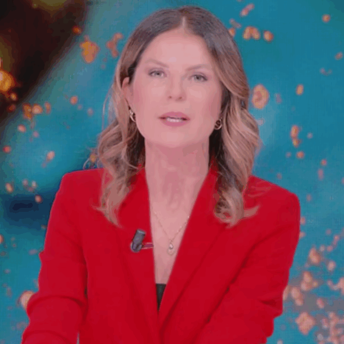 “Vannacci si fa vedere in questo modo virile… Sarà come Mussolini? Sarebbe da capire, perché ha a che fare con l’insicurezza”: le parole di Marina La Rosa a E’ sempre cartabianca e l’imbarazzo in studio