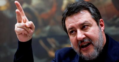 Copertina di Ipocrisia leghista: Salvini chiede le dimissioni del voltagabbana Vannacci, ma ne ha imbarcati a decine