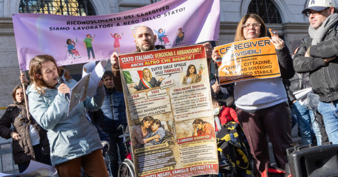 “I caregiver familiari vanno riconosciuti come lavoratori”: oltre 8mila firme per la petizione di IoScelgo a governo e Parlamento