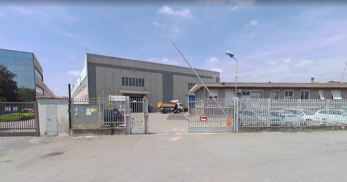 Ingegnere morto schiacciato da una lastra in un’azienda a Cambiago