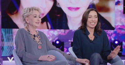 Copertina di “Ho paura per mia figlia Verdiana perché mi ricordo quando, 20 anni fa, persi mia madre: un dolore terribile, non voglio che lo provi”: così Enrica Bonaccorti