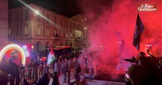 Copertina di “Fuori Israele dalle Olimpiadi”: a Milano la protesta degli studenti pro-Palestina al passaggio della fiaccola