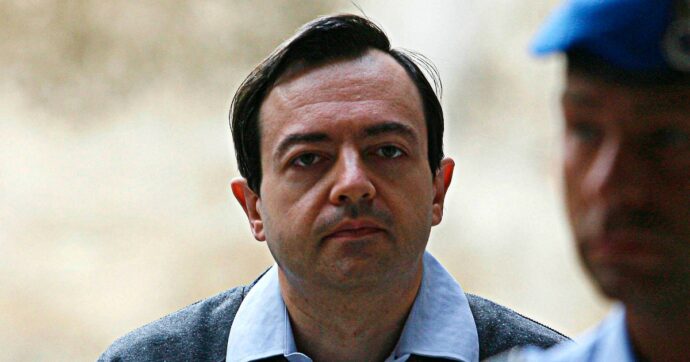 Uccise gli zii nel 2005, Guglielmo Gatti è morto in carcere da tre anni e nessuno lo sapeva. L’avvocato: “Nemmeno io”