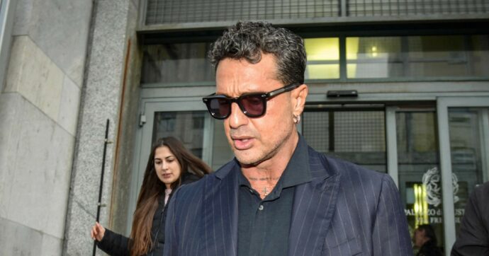 Mediaset chiede a Corona 160 milioni di danni. E niente disco