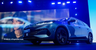 Copertina di L’auto cinese “sgomita” in Italia: vendite al top e prese quote di mercato