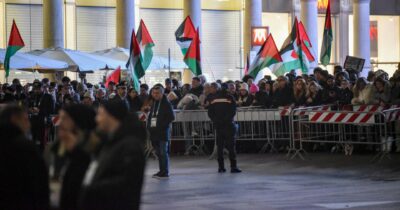 Copertina di Milano-Cortina inaugura censurando Ghali: “Non vogliono la poesia per la pace in arabo”