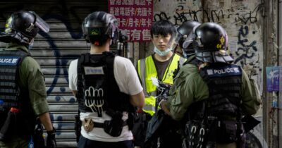 Copertina di Ora ti arrestano pure se non hai fatto niente.Dentro senza reato, come in Turchia, Cina, Russia e India