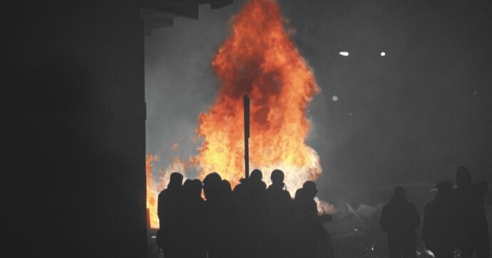 La rabbia dei giovani è senza ideologie