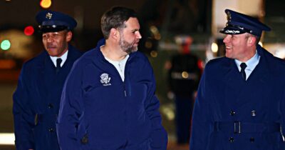 Copertina di È il giorno della fiamma a Milano: Vance arrivato in Italia, stasera la cena tra i leader