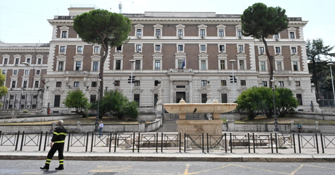 Viminale, indagato direttore immigrazione