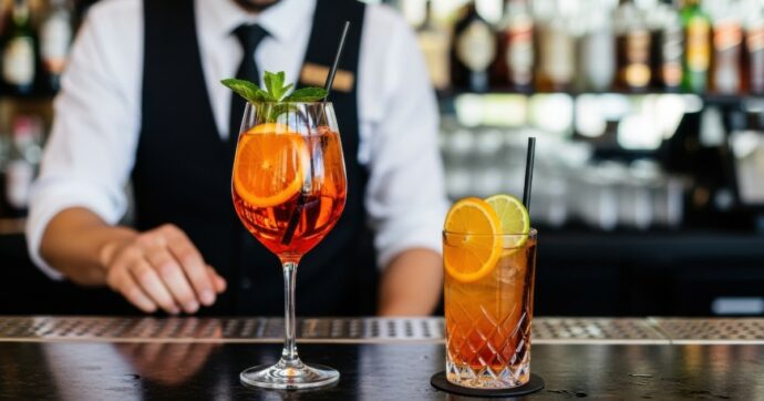 Batteri fecali nel cocktail? Meglio evitare la fetta di limone o di arancia nel drink. Matteo Bassetti: “E’ una delle cose che ne contiene di più in assoluto”