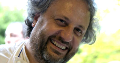 Copertina di È morto Davide Di Corato, lo chef e giornalista travolto e ucciso da un bancale di pannelli fotovoltaici