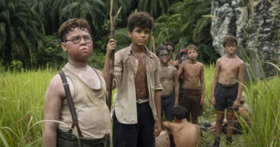 Copertina di Sky punta in alto con le serie tv: “Il signore delle mosche”, Miriam Leone sarà Patrizia Reggiani, l’ultimo capitolo degli 883 e torna “Beverly Hills 90210”. Ecco quando e come vederle