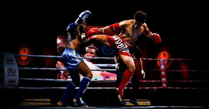 Lottatore di thai boxe muore dopo l’allenamento in palestra: la Procura indaga per omicidio colposo