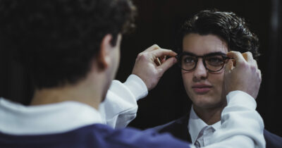 Copertina di “Il bullismo cambia la vita, ti distrugge, crea immensa sofferenza. Il linguaggio è la prima forma di violenza”: “Il ragazzo dai pantaloni rosa” diventa un musical