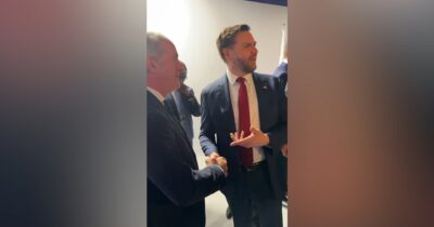 Copertina di Olimpiadi, Zaia incontra JD Vance. E il vicepresidente Usa scherza: “Questo tizio è forte” – Video