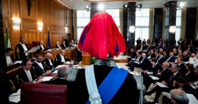 Copertina di Così il governo controllerà la corte dei conti