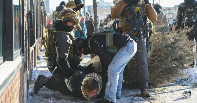 Ice, sarà molto difficile fare giustizia per Good e Pretti. Sparisce da scuola una bimba di 10 anni: è in prigione