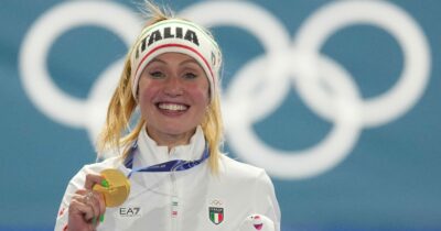 Copertina di Lollobrigida da favola: regala il primo oro all’Italia e fa record olimpico | Franzoni e Paris sul podio | Live della giornata