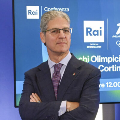 Copertina di Petrecca travolto dalle critiche per la telecronaca della cerimonia: “Ci metta la faccia, se ne vada”