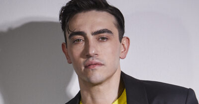 Copertina di “Ghali? Un artista che esprime il suo pensiero non è dissenso. A Sanremo 2026 torno più da professionista, ma con la mia goffaggine”: così Michele Bravi