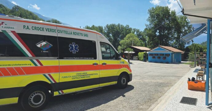In Abruzzo le ambulanze senza medico: staffetta in autostrada per i pazienti gravi