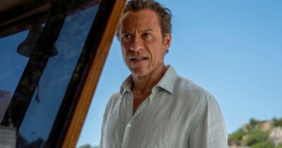 Copertina di Stefano Accorsi: “L’Ulisse a teatro e tutto Muccino addosso sul set”