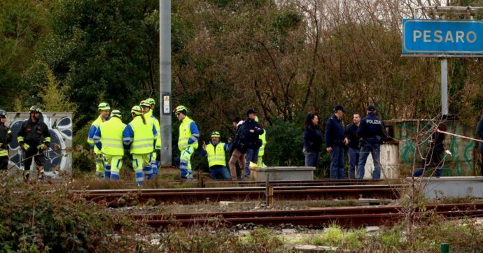 Attacco con diavolina: una prima giornata tra paura e treni in tilt