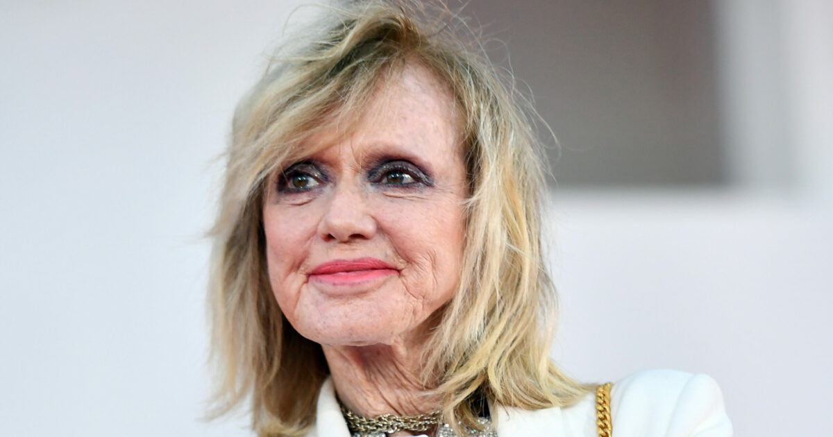 “Giorgia Meloni? Mi piace perché è diretta. Non sapevo dell’Asperger di Greta Thunberg, un errore. Però vedo che adesso di errori ne fa molti lei”: così Rita Pavone