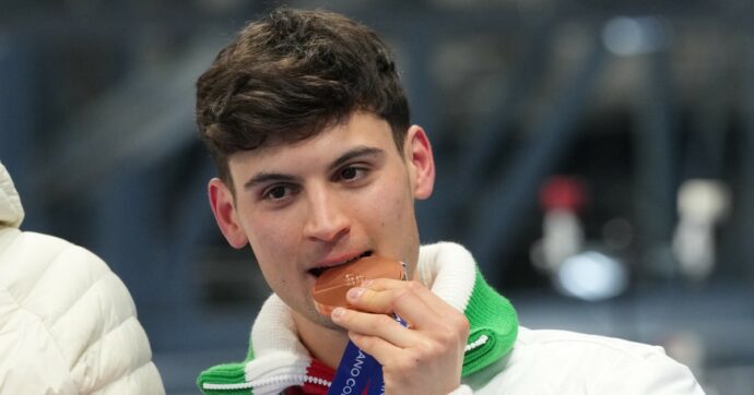 Olimpiadi invernali, Lorello fa festa in casa: è bronzo nei 5km di pattinaggio di velocità