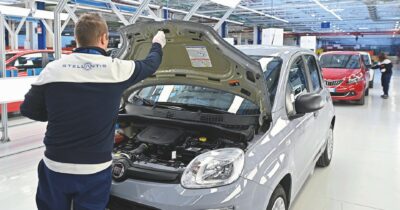 Copertina di Auto, l’Europa è il buco nero globale e la spesa nel settore della difesa non la salverà