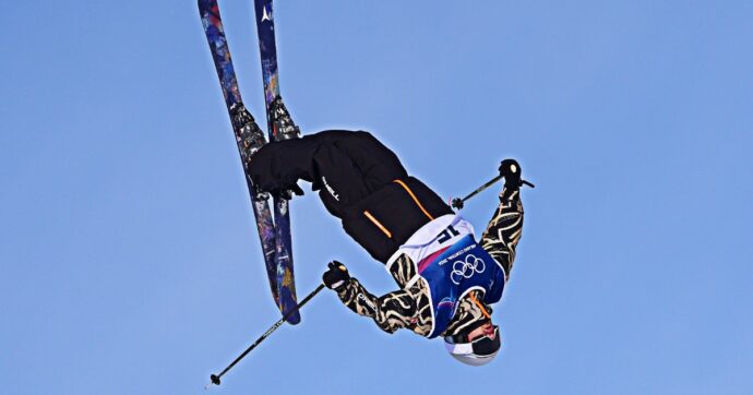 Perché lo sci freestyle viene chiamato “hot dog”: tutto sulla disciplina tra le più giovani e spettacolari dei Giochi