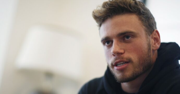 “Mi hanno detto di suicidarmi, mi hanno minacciato”, lo sciatore freestyle Kenworthy denuncia odio social dopo un suo post contro l’ICE