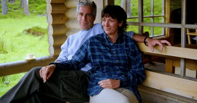 Ghislaine Maxwell in silenzio davanti al Congresso. La sua vicenda legata al padre, sospettato di essere una spia