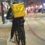 Copertina di Paghe da 2,5€ ai rider, regole violate, contratti gialli: Glovo commissariata 