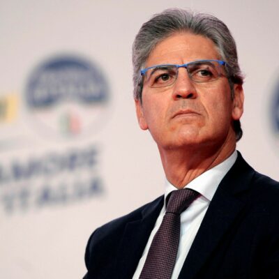 Copertina di Rossi “congela” Petrecca. Ma RaiSport ritira le firme