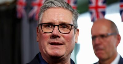 Copertina di Caso Epstein: i ministri difendono Starmer (per ora) e su Andrea Carlo III sta con la polizia