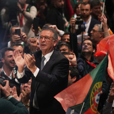 Copertina di Portogallo, il socialista Seguro è il nuovo presidente della Repubblica. Ma l’estrema destra di Ventura supera il 30 per cento