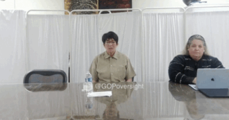 Copertina di Caso Epstein, Ghislaine Maxwell resta in silenzio davanti al Congresso e si appella al Quinto emendamento