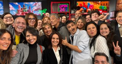 Copertina di “Sono passato da amico della Meloni… a zecca comunista. Io colpisco a destra e a sinistra”: così Fiorello (che poi si rivolge a Pucci)