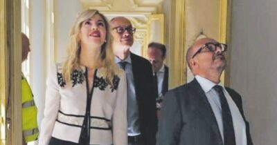 Copertina di Caso Genny-Boccia, è commedia vera: gli sms di Vanzina