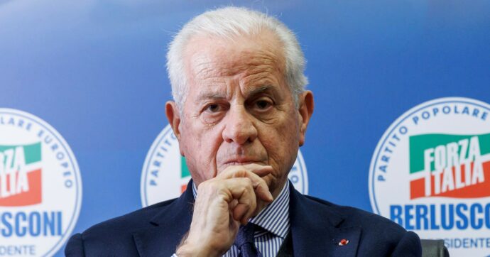 Scajola: querelo prof che parla di mafia