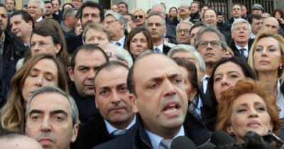 Copertina di Referendum giustizia, Forza Italia all’assalto dei giudici: una maratona per il Sì davanti alla Cassazione