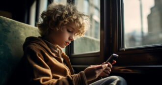 Class action contro i social network per tutelare i minori: prima udienza slitta di 3 mesi. Genitori: “Forte disagio e preoccupazione”