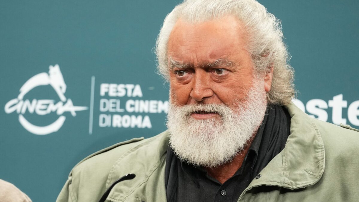 “Pensavo di avere tanti soldi, ma non mi avevano pagato le tasse, versato l’Iva e mi avevano sottratto un libretto al portatore che avevo con mamma. Passo la giornata a dire caz**te e sperare che i miei figli ridano”: così Diego Abatantuono