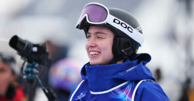 Copertina di Il primo atleta transgender a gareggiare alle Olimpiadi invernali: chi è lo svedese Elis Lundholm